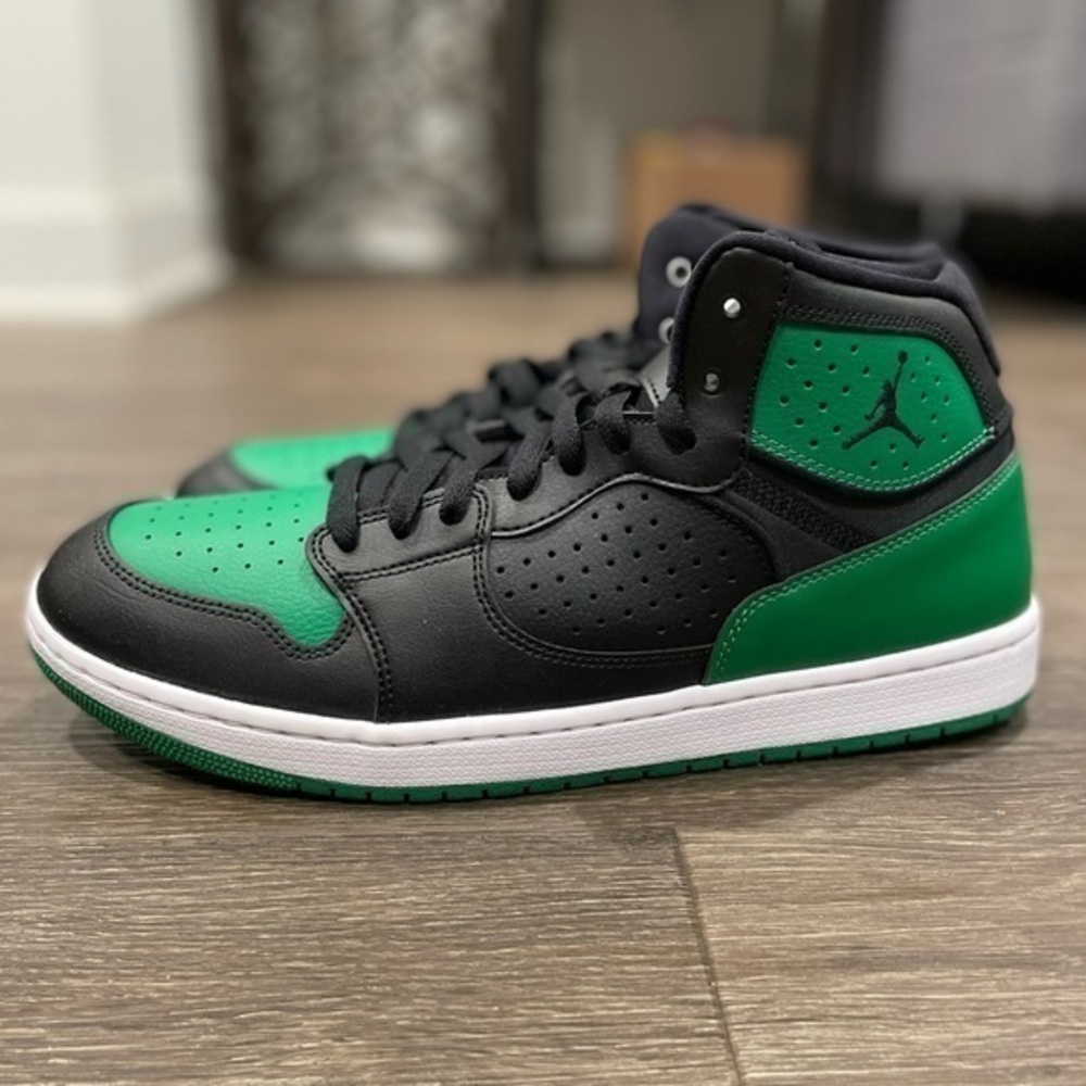 Nike Jordan Access sz 11.5